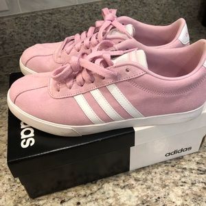 Adidas Sneakers
